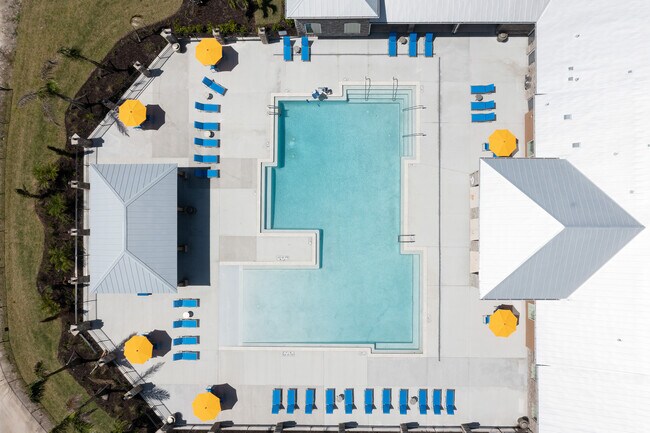 Cocoa Grand Apartments in Cocoa, FL - Foto de edificio - Building Photo