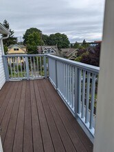 4049 Latona Avenue NE, Unit A (upper unit) in Seattle, WA - Building Photo - Building Photo
