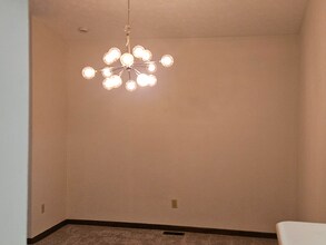 1555 Vista Ridge Dr in Miamisburg, OH - Building Photo - Building Photo