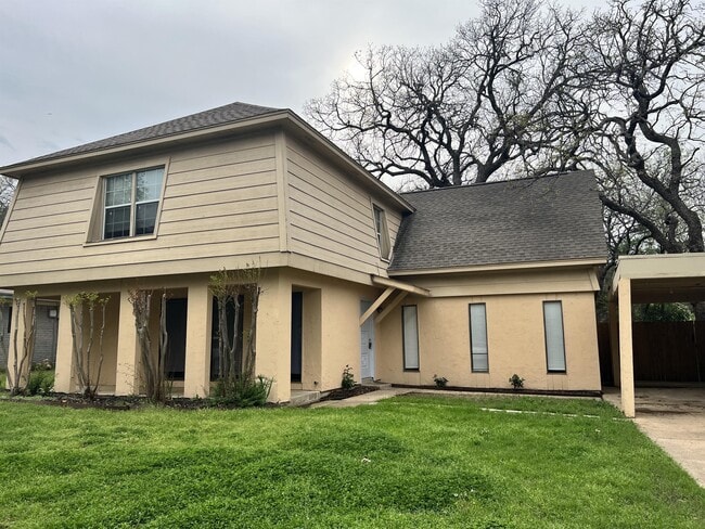 property at 5429 Prince Dr