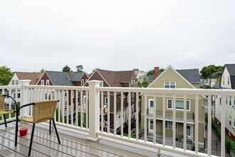19 Lovell St, Unit #2 in Somerville, MA - Building Photo - Building Photo