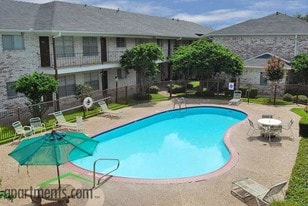 Stratford House Apartments