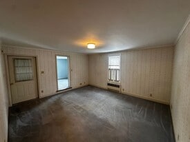 255 Market St in Amsterdam, NY - Building Photo