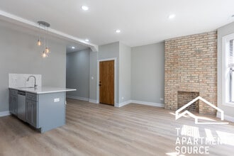 437 W Belden Ave, Unit 5 in Chicago, IL - Foto de edificio - Building Photo