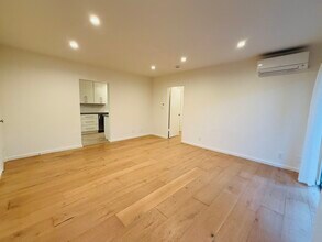 517 Pier Ave, Unit #2 in Santa Monica, CA - Foto de edificio - Building Photo