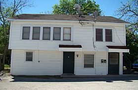 523-543 N Jefferson St in La Grange, TX - Foto de edificio