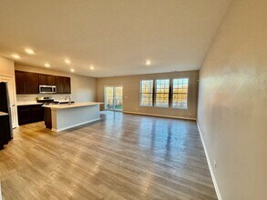 1327 Draper Rd in McHenry, IL - Building Photo - Building Photo