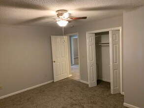 406 Missionary Ave, Unit Apt. B in Rossville, GA - Building Photo - Building Photo