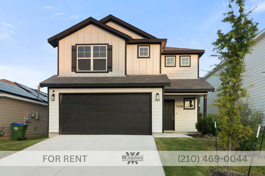 7328 Littlefoot Ln in San Antonio, TX - Foto de edificio