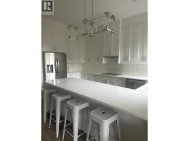 8128 Heather St in Richmond, BC - Building Photo