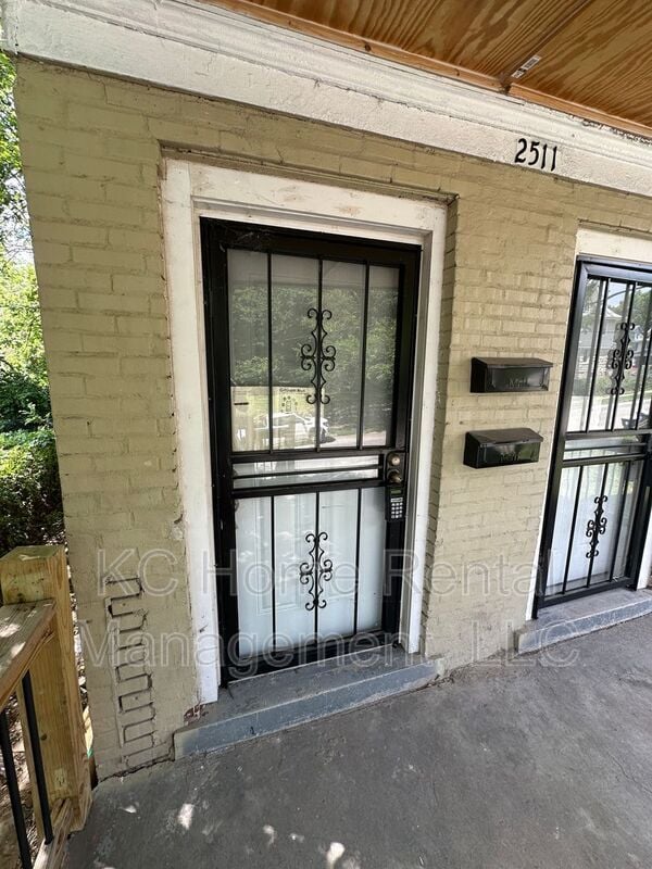 2511 E 37th St in Kansas City, MO - Building Photo - Building Photo