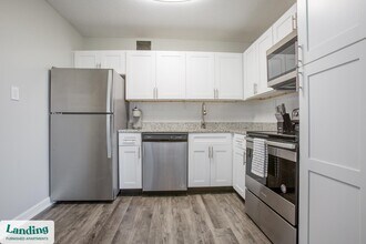 101 Three Rivers N, Unit E0704 in Fort Wayne, IN - Foto de edificio - Building Photo