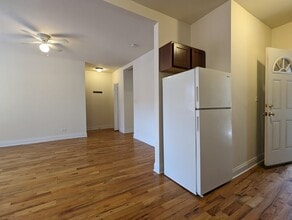 630 W Cornelia Ave, Unit S3 in Chicago, IL - Building Photo - Building Photo