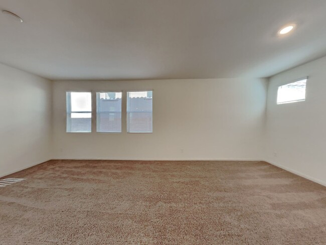 9074 Nostrand Ave in Las Vegas, NV - Building Photo - Building Photo