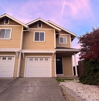 322 15th St in Lakeport, CA - Building Photo