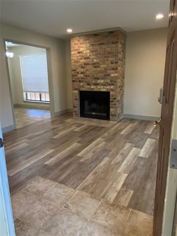 10121 Camelot Dr in Frisco, TX - Foto de edificio
