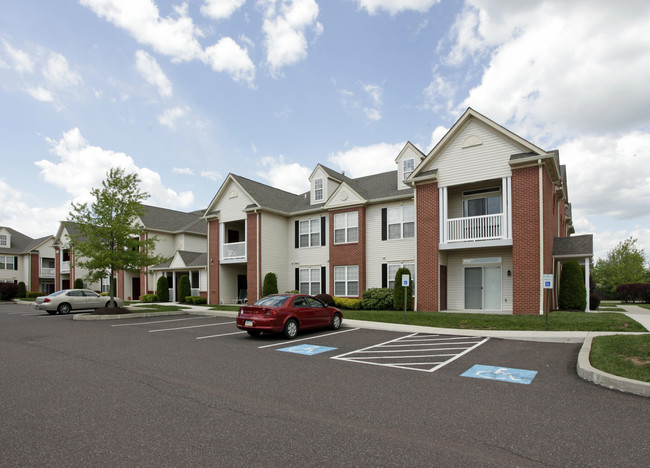 Fox Ridge/ Fox Ridge at Lakeside Apartments photo'