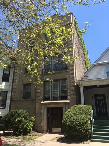 property at 3643 N Hermitage Ave