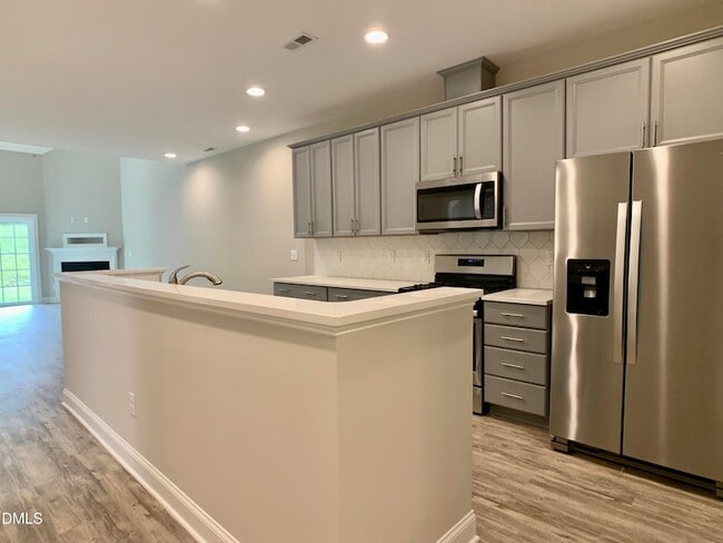 672 Barneswyck Dr in Fuquay Varina, NC - Building Photo - Building Photo