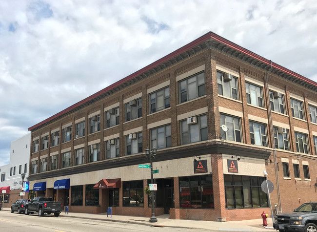 Bluebird Apartments in St. Paul, MN - Foto de edificio - Building Photo