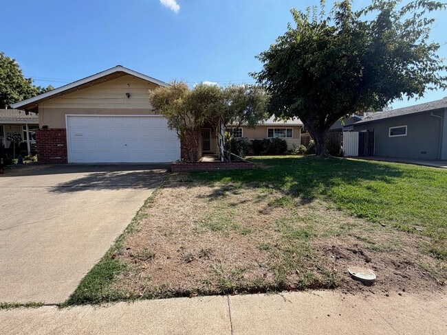 property at 9152 Condesa Dr