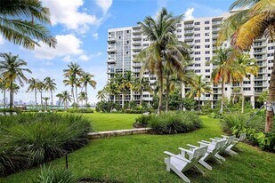 1500 Bay Rd, Unit S-0306 in Miami Beach, FL - Building Photo