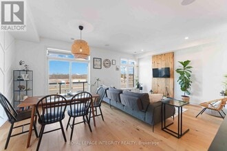 502 Labrador Cres in Ottawa, ON - Building Photo - Building Photo