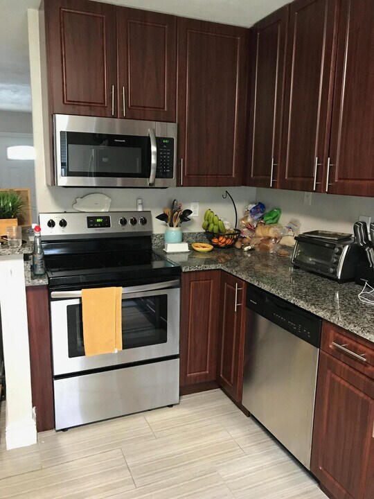 208 Coventry St in Boca Raton, FL - Building Photo