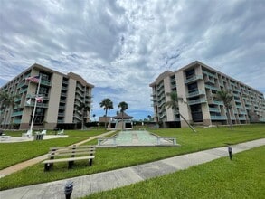 1 Key Capri in Treasure Island, FL - Building Photo - Building Photo