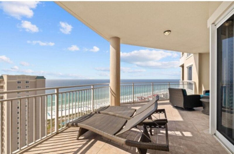 221 Scenic Gulf Dr in Miramar Beach, FL - Building Photo