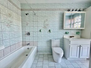 554 Leonard St in Brooklyn, NY - Building Photo - Building Photo