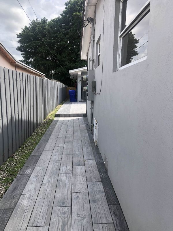 5350 NW 4th St in Miami, FL - Building Photo - Building Photo