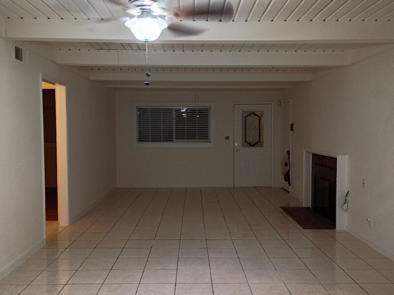 5605 Layton Dr in North Highlands, CA - Building Photo