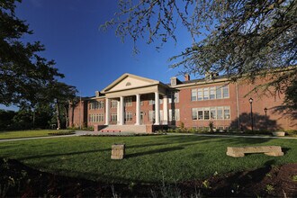 Schoolhouse at Artisan Hill in Richmond, VA - Building Photo - Building Photo