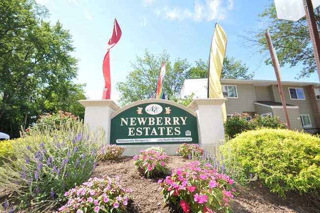 Newberry Estates in Williamsport, PA - Foto de edificio - Building Photo