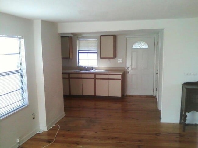 7205 S Manhattan Ave in Tampa, FL - Foto de edificio - Building Photo