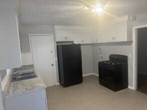 5500 Chalmers St in Detroit, MI - Building Photo - Building Photo