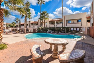 Sierra Madre Condos in Tucson, AZ - Foto de edificio - Building Photo
