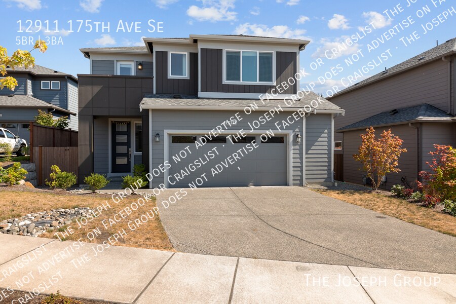 12911 175th Ave SE in Snohomish, WA - Building Photo