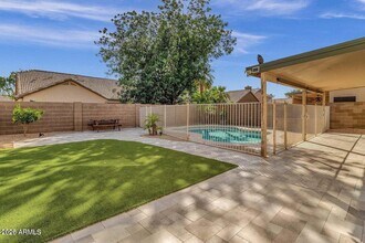 822 N Naples Dr in Chandler, AZ - Building Photo - Building Photo