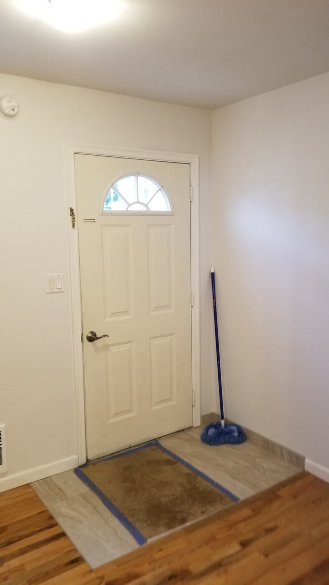 164 Mill St in Pittston, PA - Building Photo - Building Photo