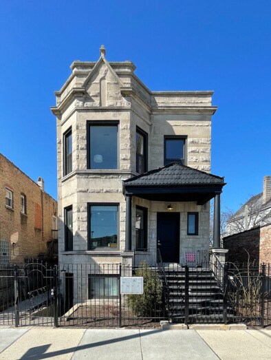 2710 N California in Chicago, IL - Building Photo - Building Photo