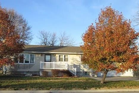 property at 404 E 10th St