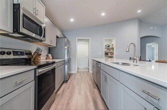 6945 Gideon Cir in Zephyrhills, FL - Building Photo - Building Photo