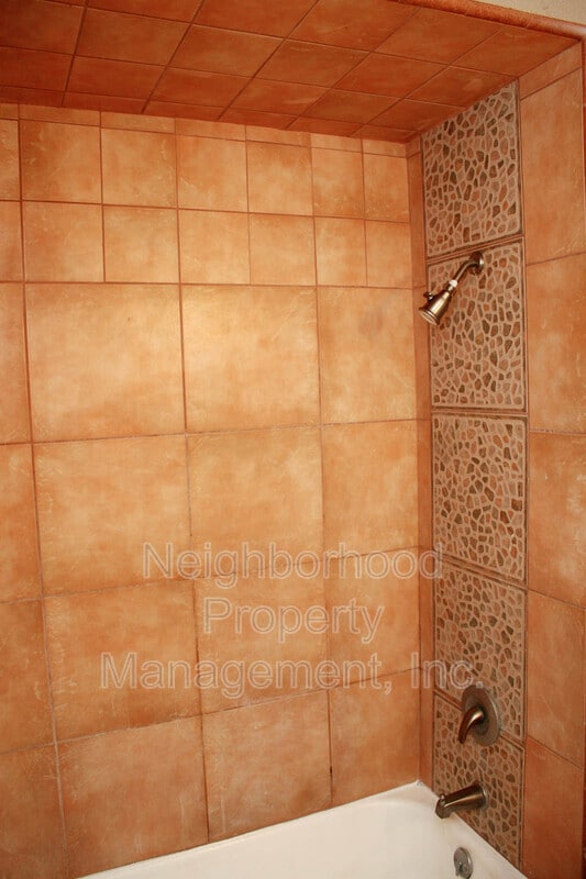 898 W San Gabriel Ave in Clovis, CA - Building Photo - Building Photo