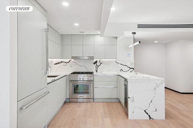 350 W 44th St in New York, NY - Building Photo - Building Photo