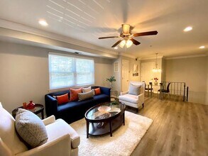 134 Lake Pointe Ct in Middle Island, NY - Building Photo - Building Photo