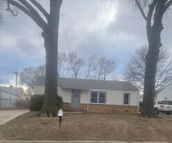 809 N Kokomo Ave in Derby, KS - Building Photo