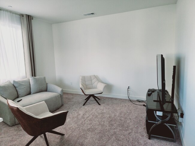 property at 3041 E Seeger Ave