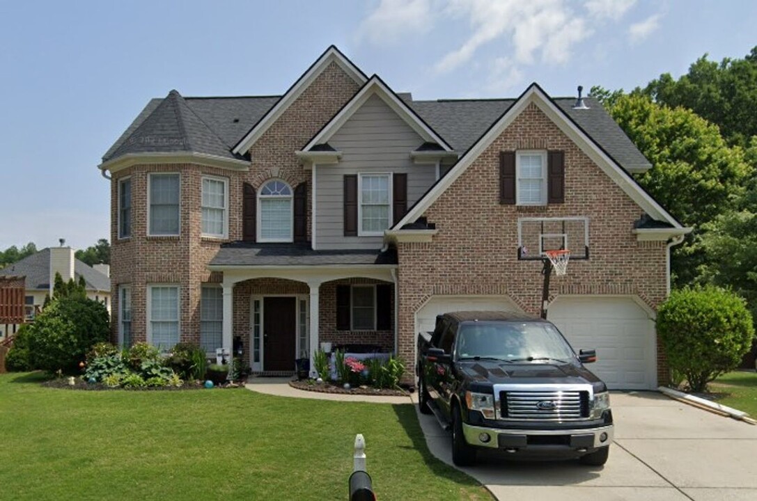 3748 Southland Dr NE in Buford, GA - Building Photo